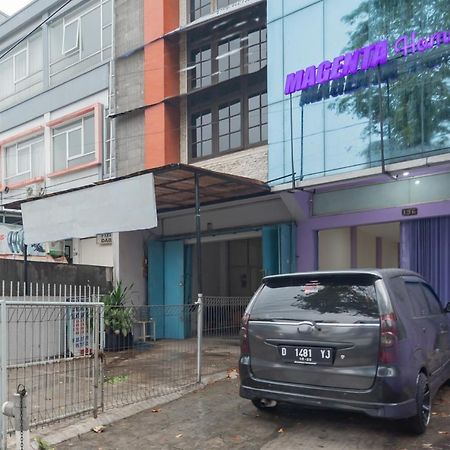 Reddoorz Near Trans Studio Bandung 3 Exterior photo